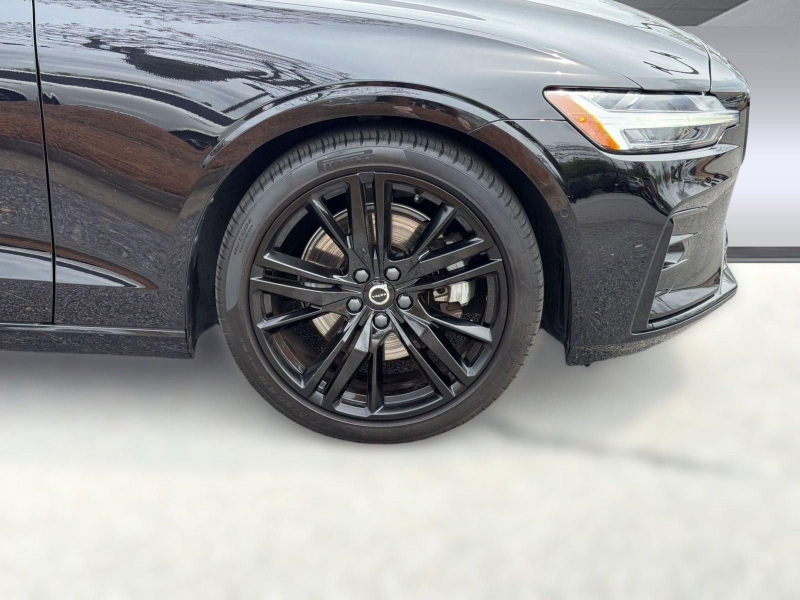 Certified 2023 Volvo S60 B5 Plus image 12