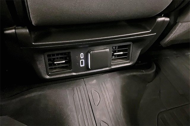 Used 2024 GMC Sierra 3500 SLE w/ SLE Value Package image 28