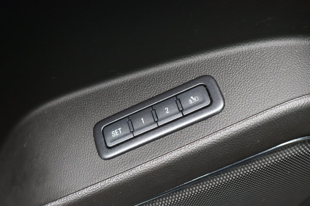 Certified 2018 Chevrolet Tahoe LT AWD/4WD image 40