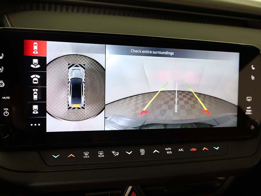 Used 2024 Dodge Charger R/T w/ Plus Group image 42