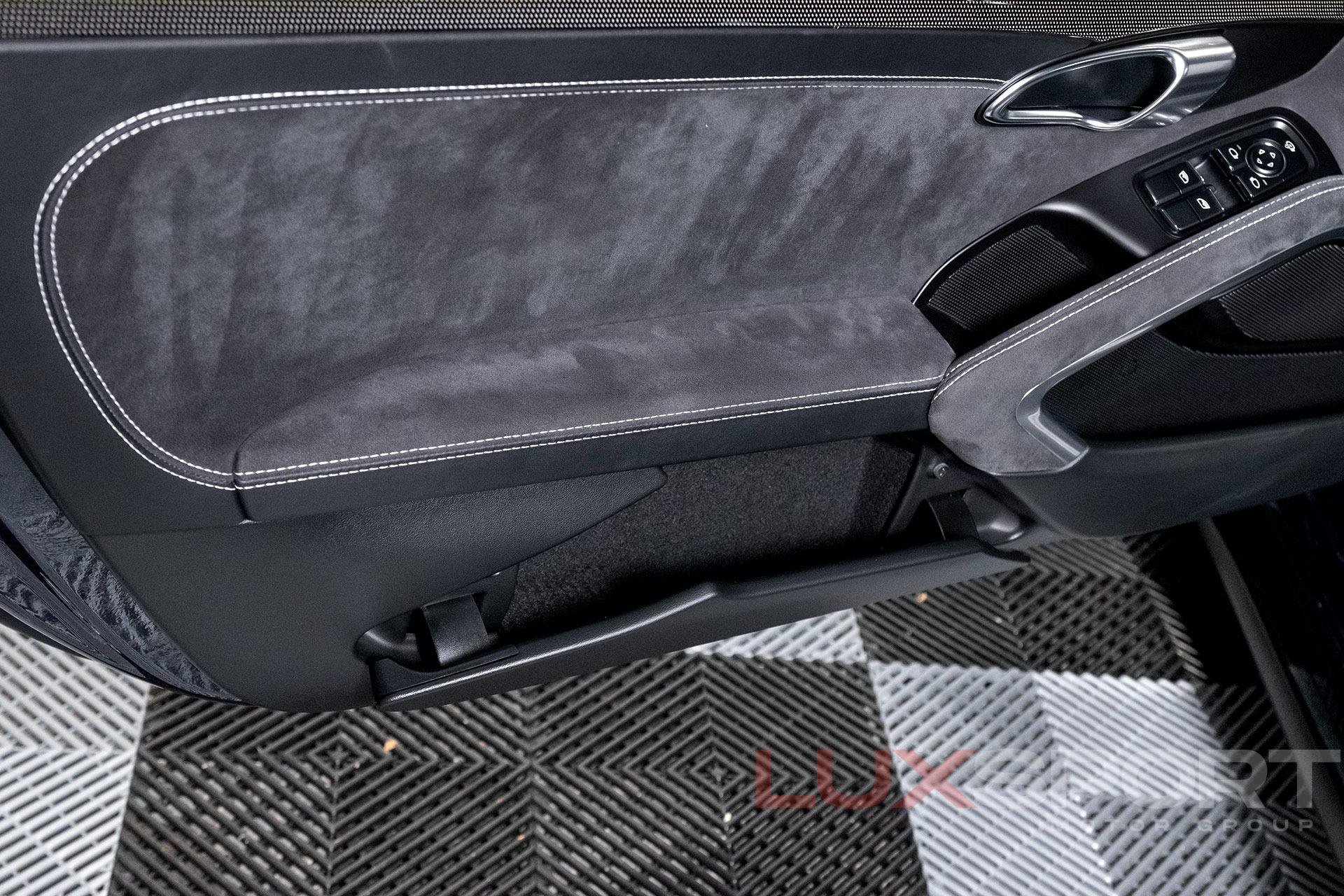 Used 2017 Porsche 911 Carrera GTS w/ GTS Interior Package image 17