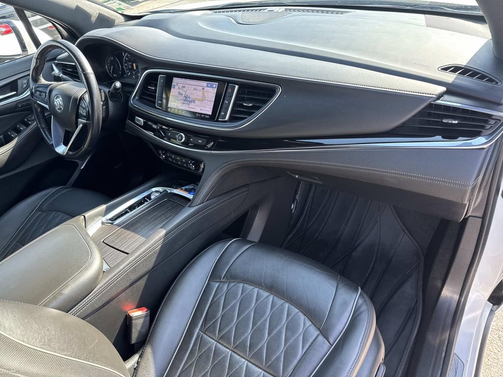 Used 2023 Buick Enclave Avenir w/ Avenir Technology Package image 13