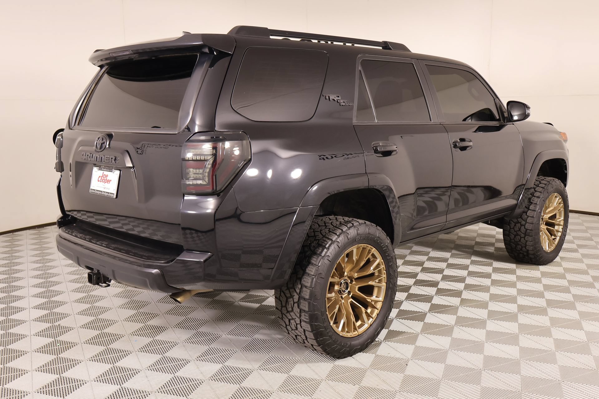 Used 2022 Toyota 4Runner TRD Off-Road Premium AWD/4WD image 22