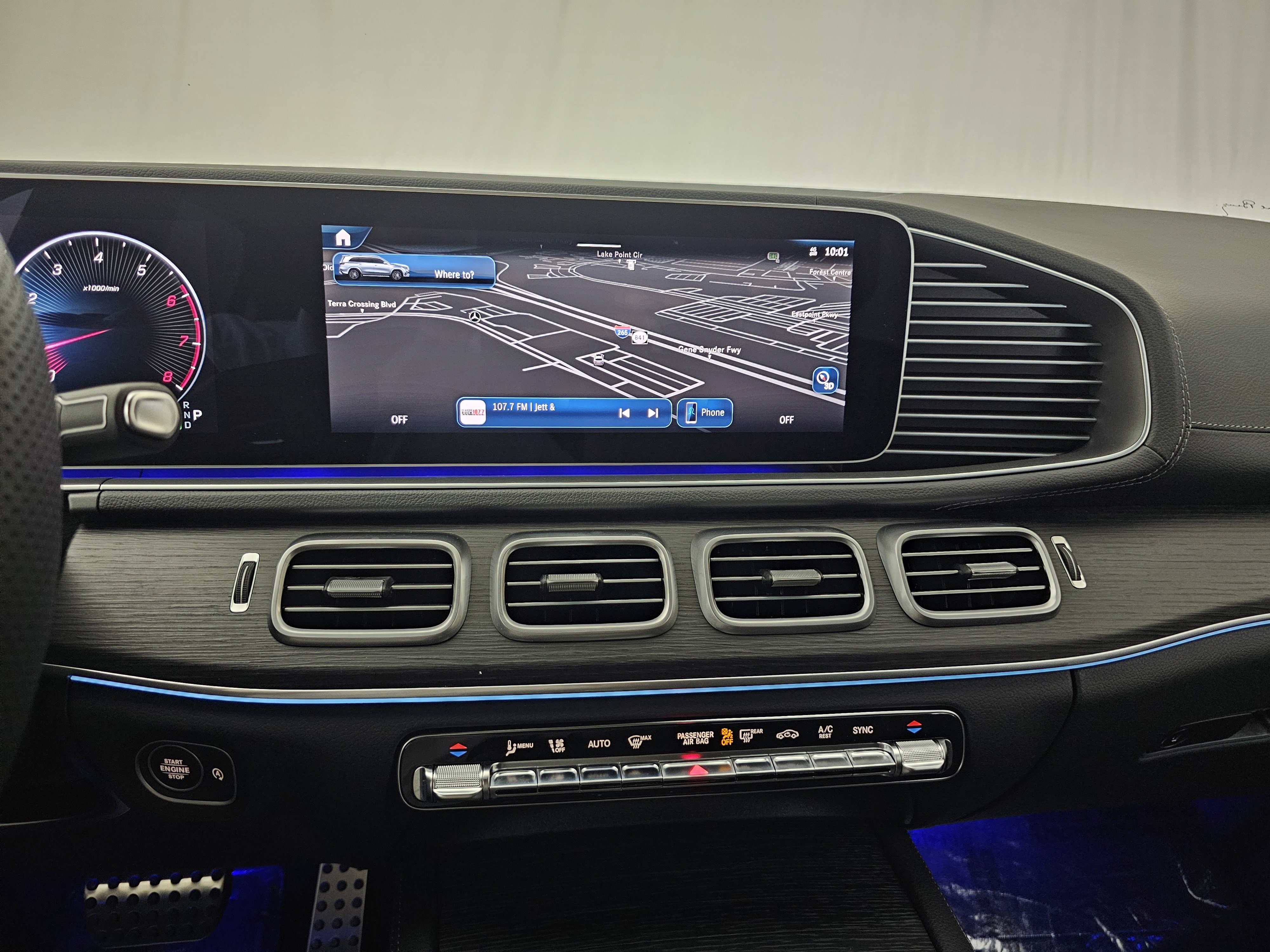 Certified 2024 Mercedes-Benz GLS 450 4MATIC image 31