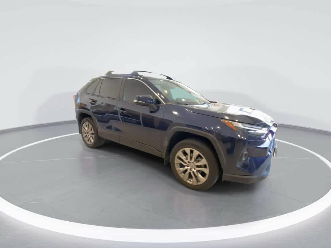 Used 2022 Toyota RAV4 XLE Premium AWD/4WD image 2