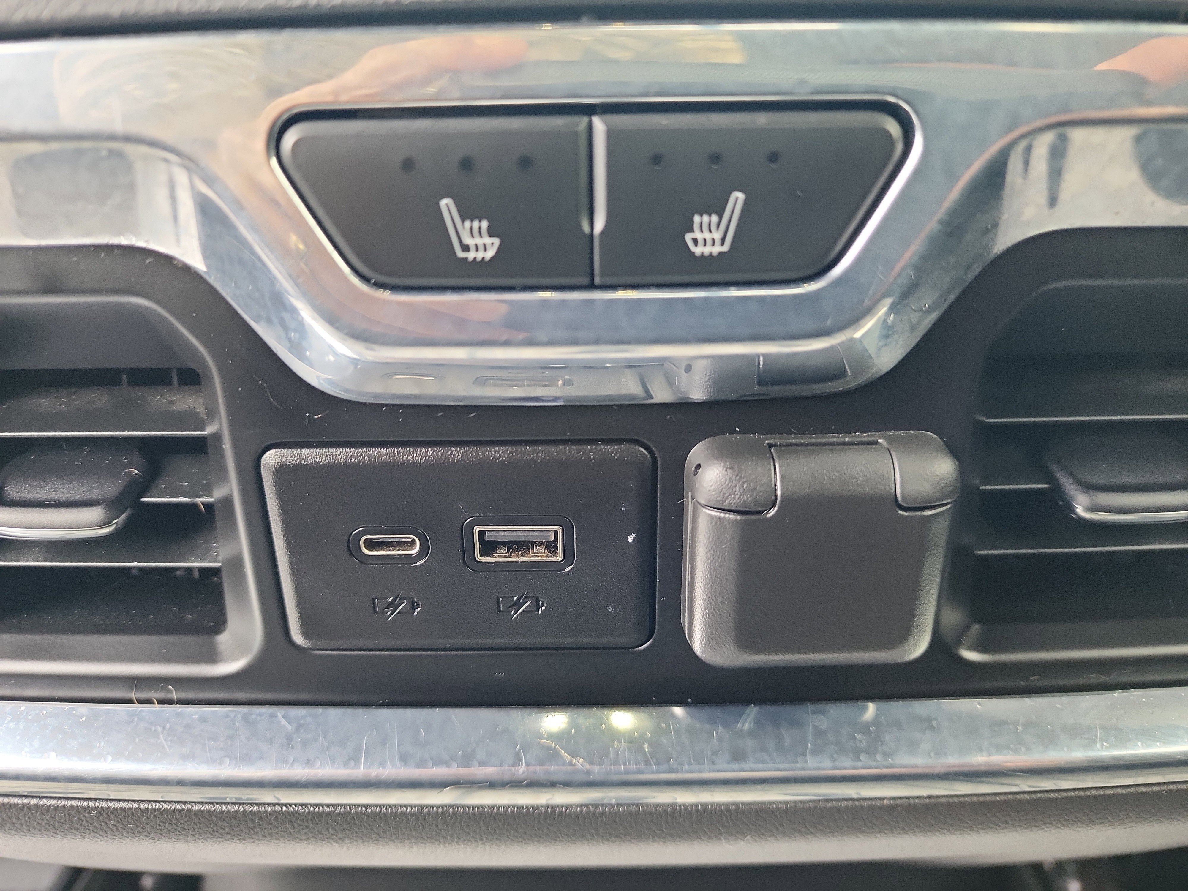 Certified 2020 GMC Sierra 1500 AT4 w/ AT4 Premium Package AWD/4WD image 33