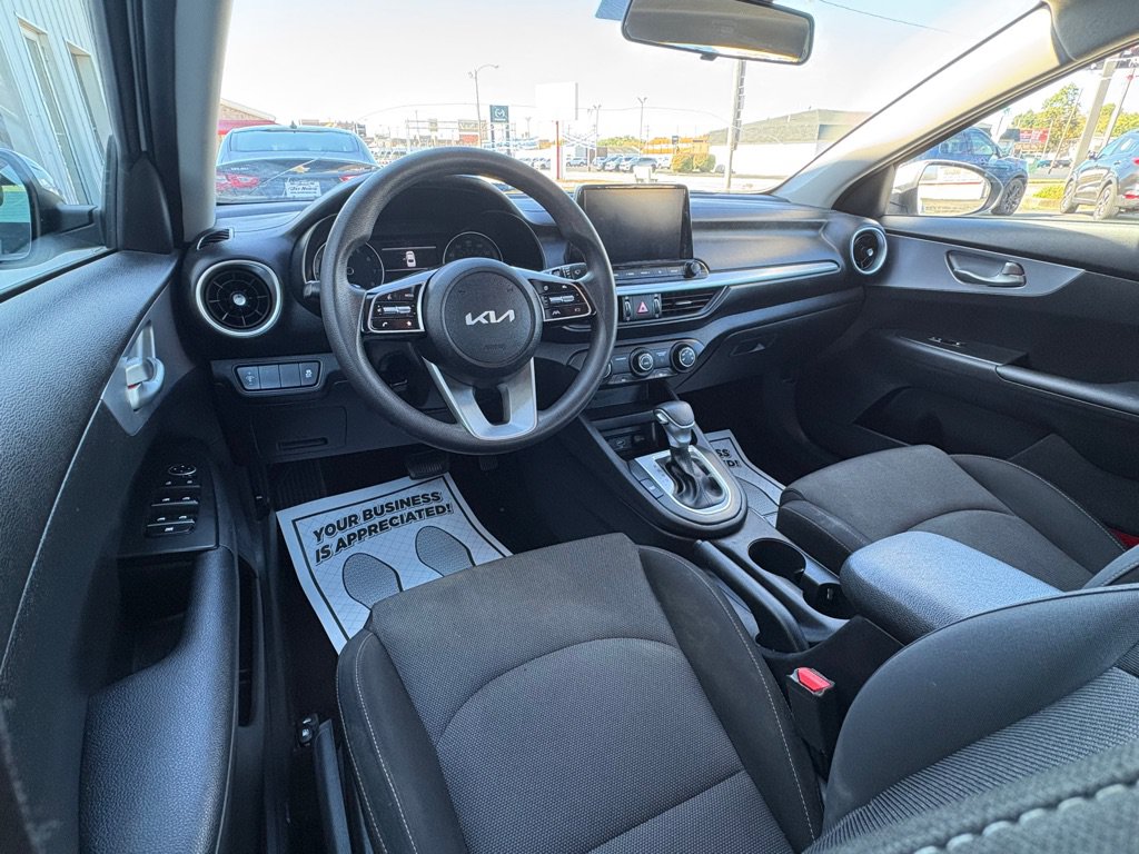 Used 2022 Kia Forte LXS FWD image 10