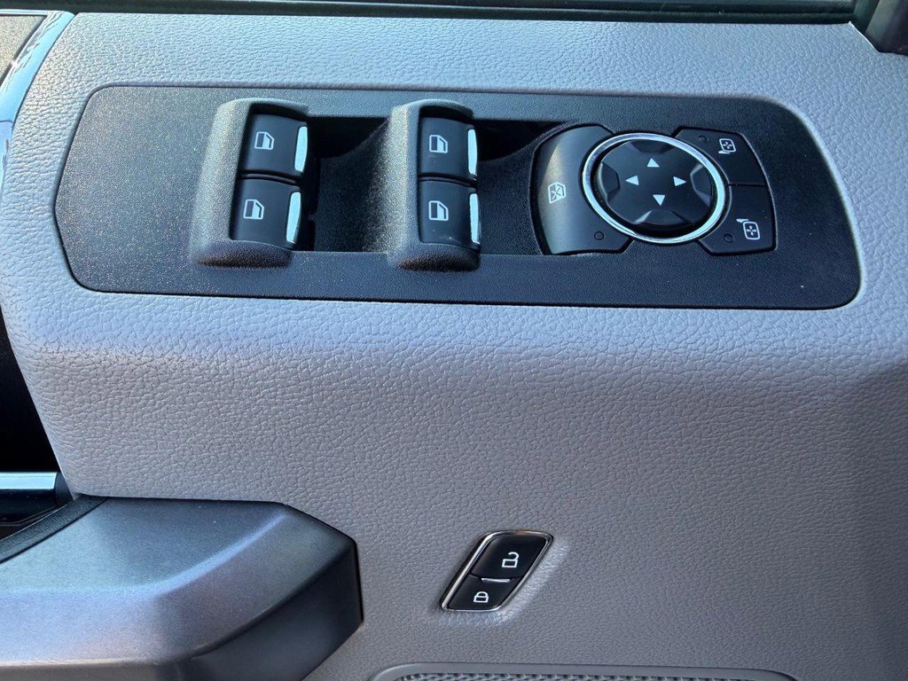 Used 2019 Ford F150 XLT image 36