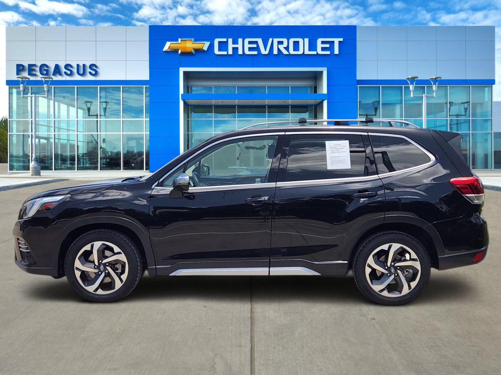 Used 2024 Subaru Forester Touring w/ POP Package 3 AWD/4WD video 3