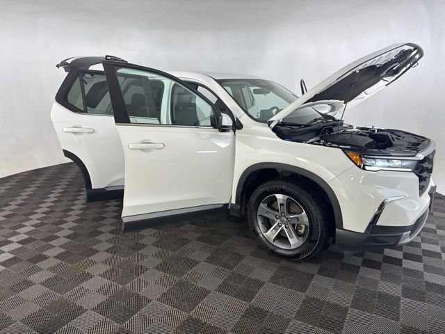 Used 2023 Honda Pilot EX-L image 14