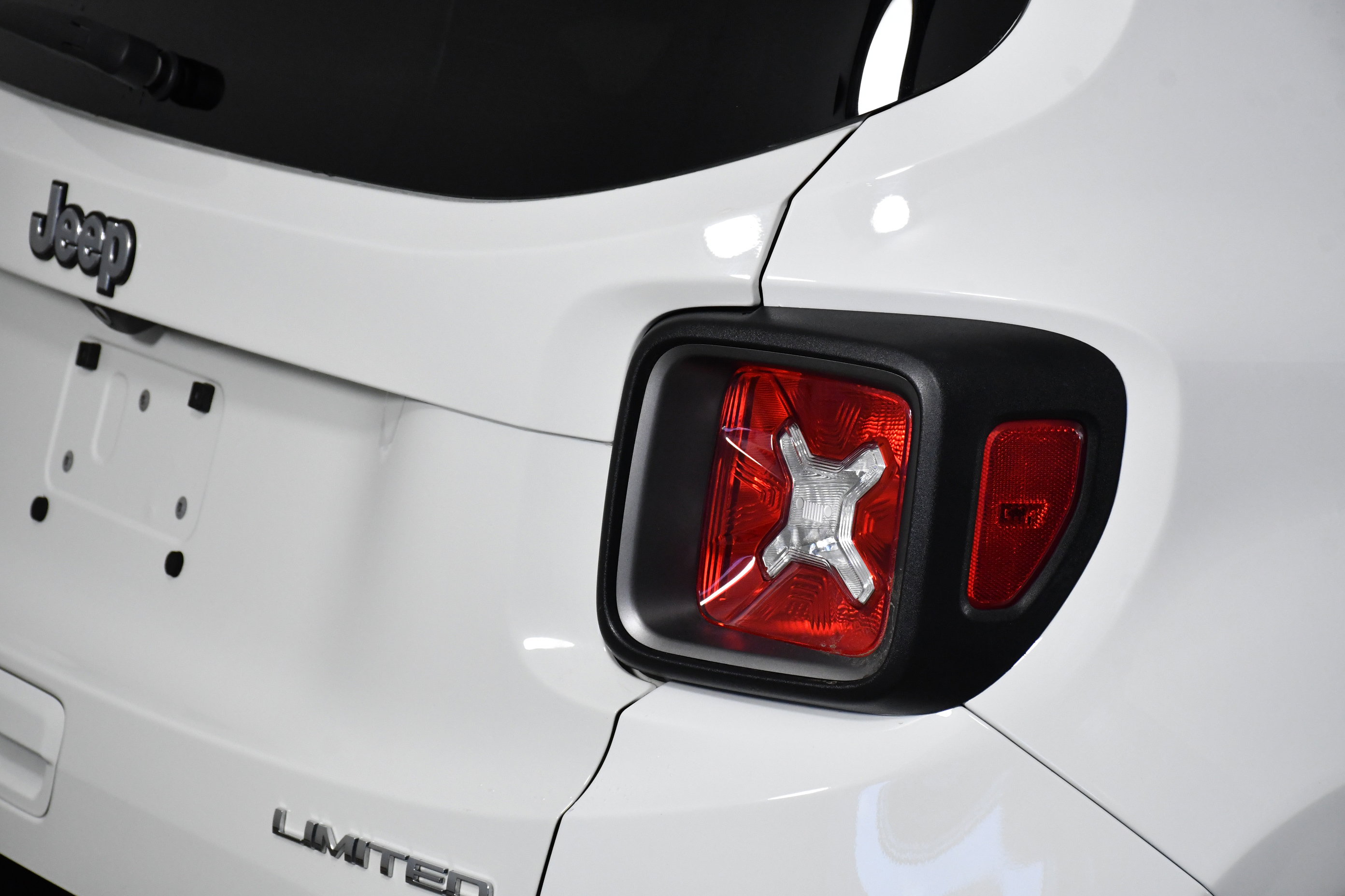 Used 2020 Jeep Renegade Limited image 31