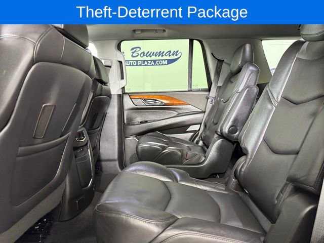 Used 2019 Cadillac Escalade Luxury image 16
