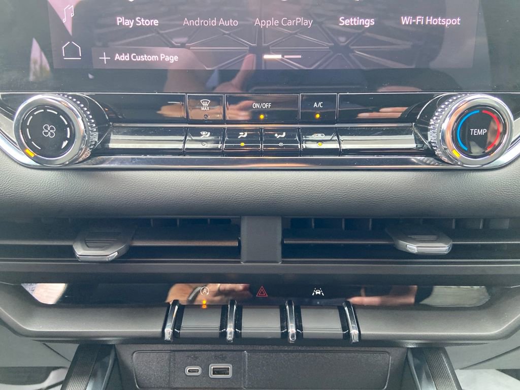 Used 2023 GMC Canyon Elevation image 26