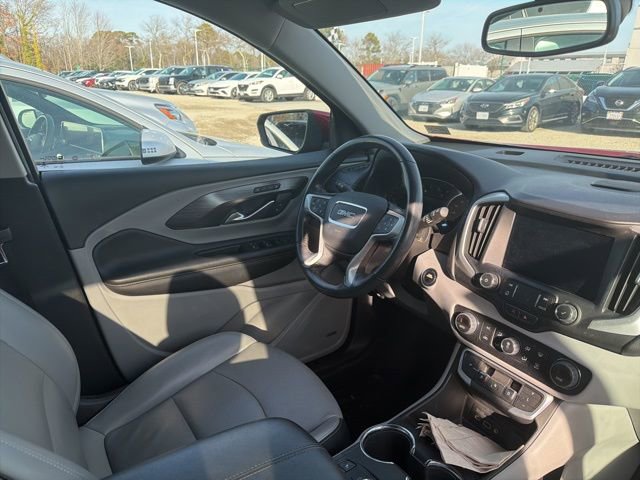 Used 2022 GMC Terrain SLT w/ Infotainment Package II image 13