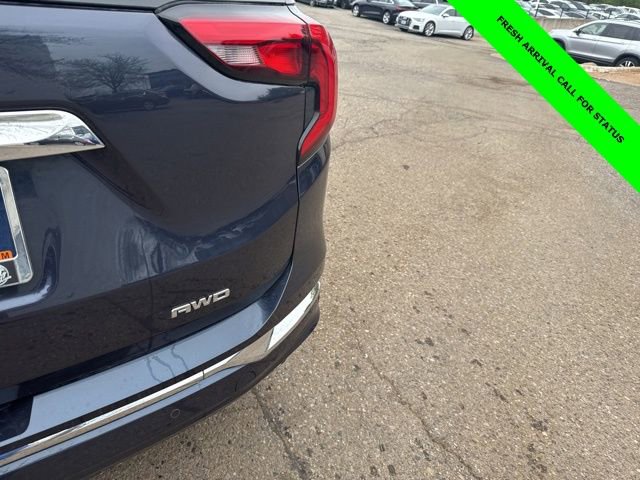 Used 2019 GMC Terrain Denali w/ Advanced Safety Package AWD/4WD image 8