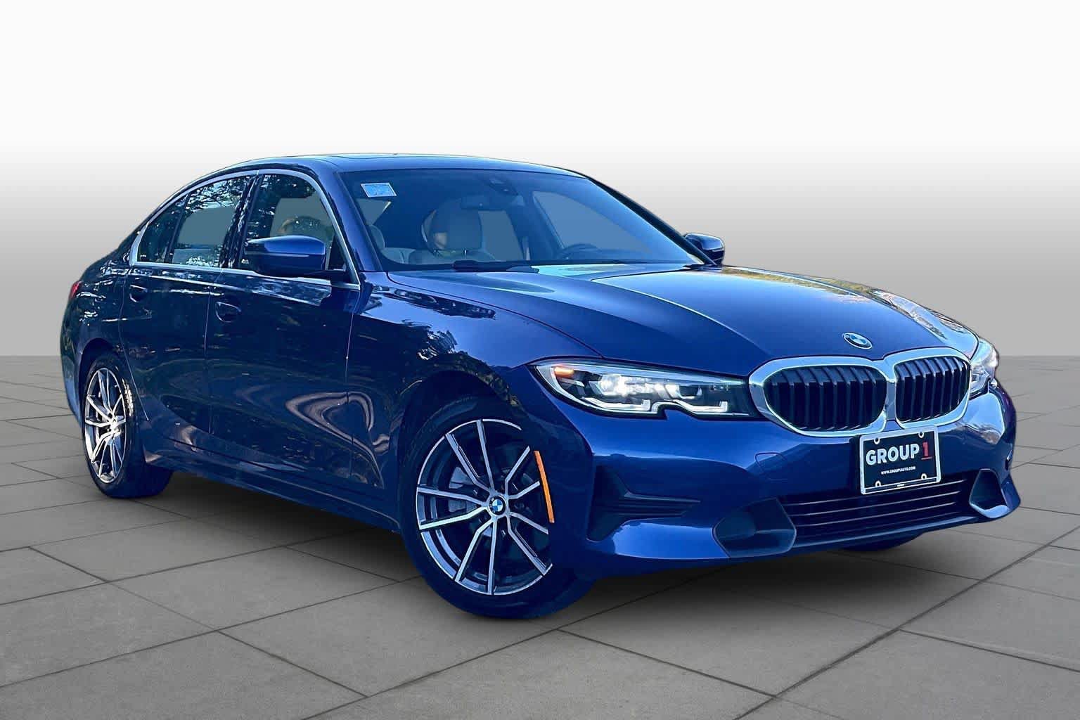 Used 2019 BMW 330i xDrive Sedan w/ Convenience Package AWD/4WD image 2