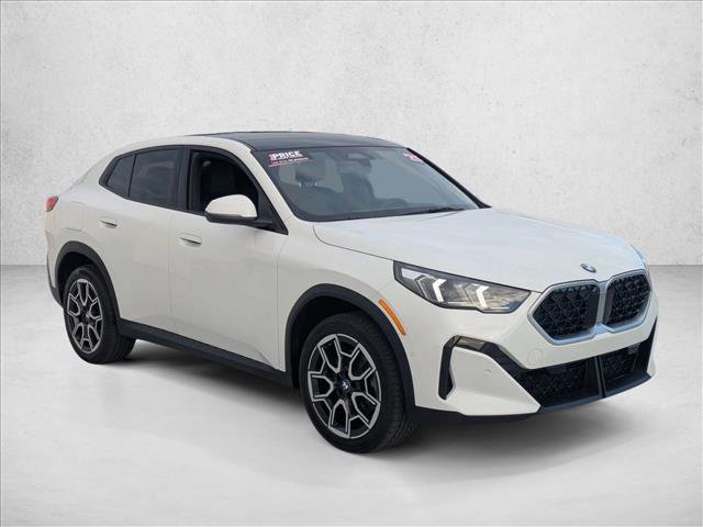 Used 2025 BMW X2 xDrive28i w/ Technology Package image 3