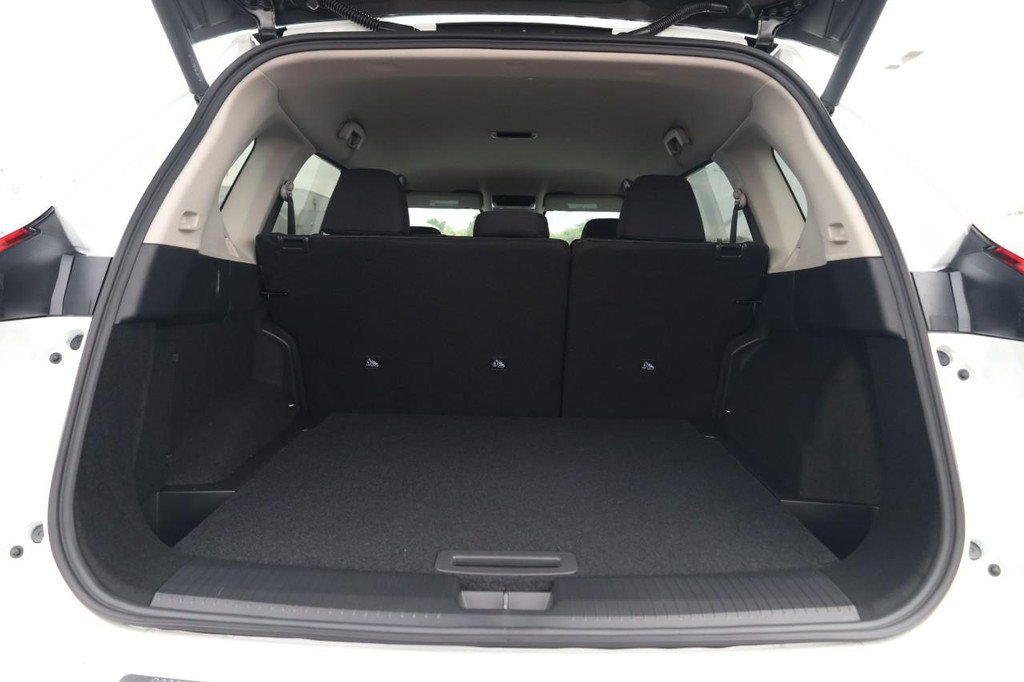 New 2026 Nissan Rogue SV w/ Cold Weather Package image 7