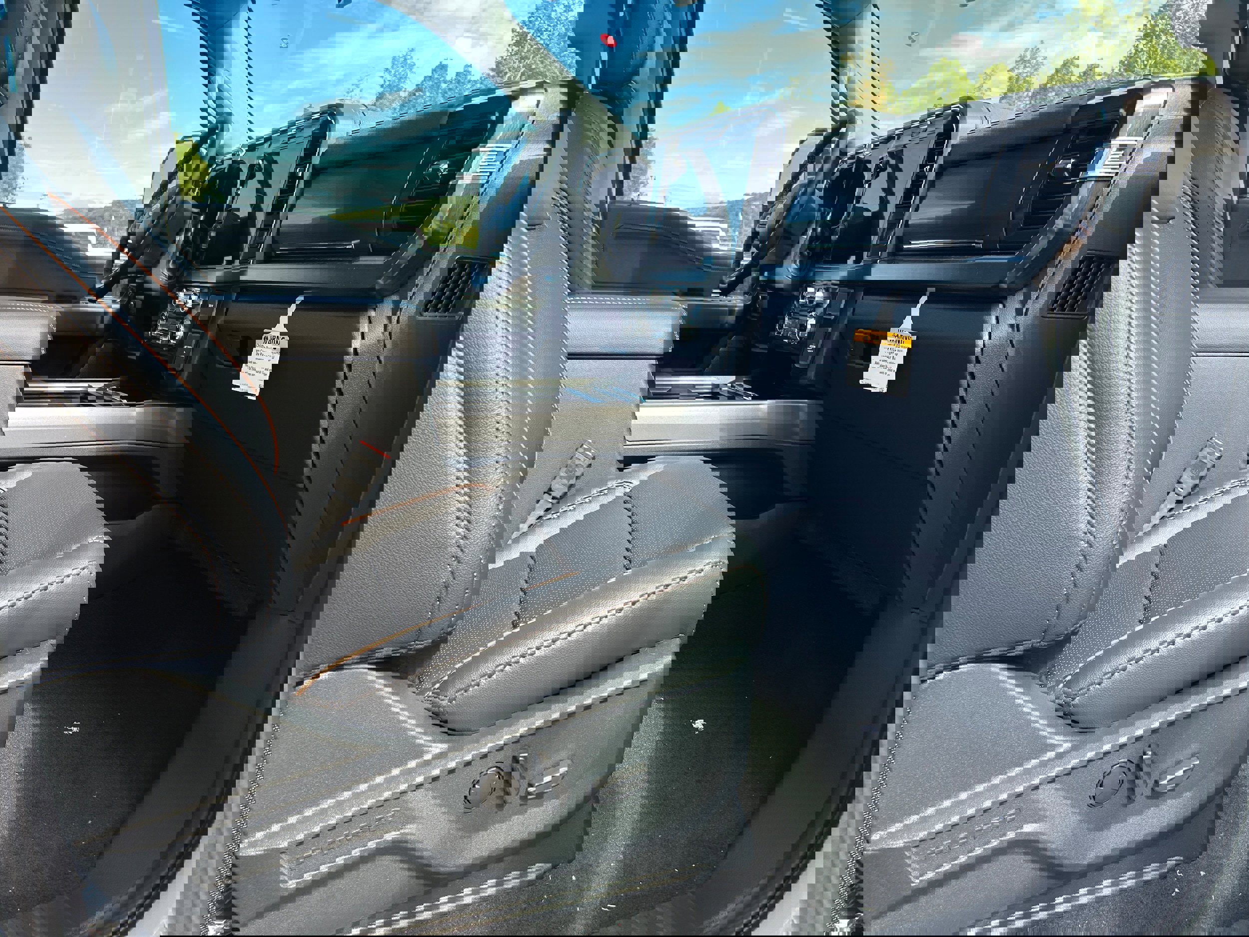 New 2026 Ford F350 Lariat w/ Tremor Off-Road Package image 37