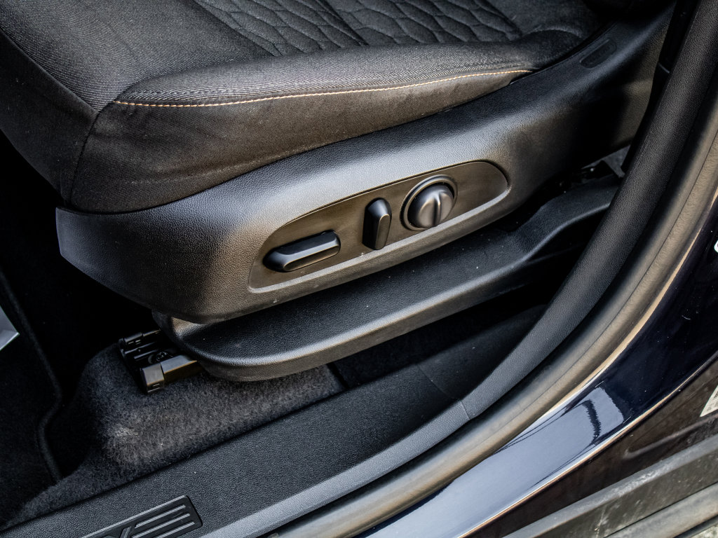 Used 2020 Chevrolet Equinox LT image 20