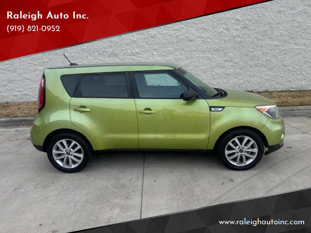 Used 2018 Kia Soul + FWD image 1