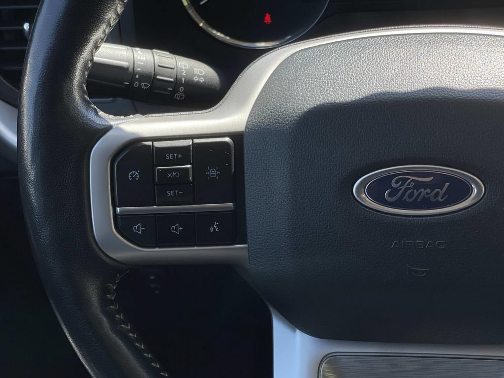 Used 2024 Ford Expedition XLT AWD/4WD image 8