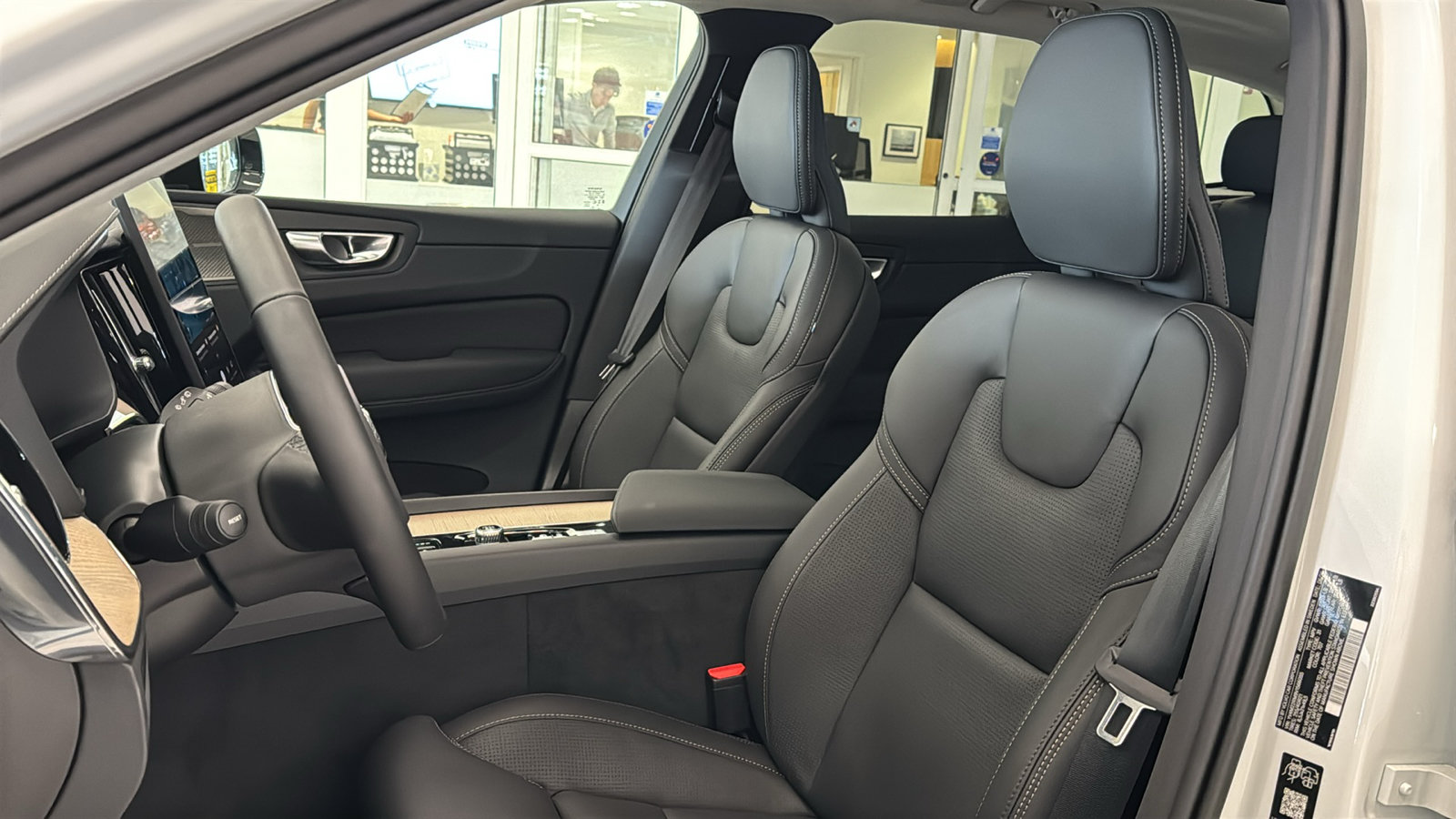 New 2027 Volvo XC60 B5 Ultra AWD/4WD image 23