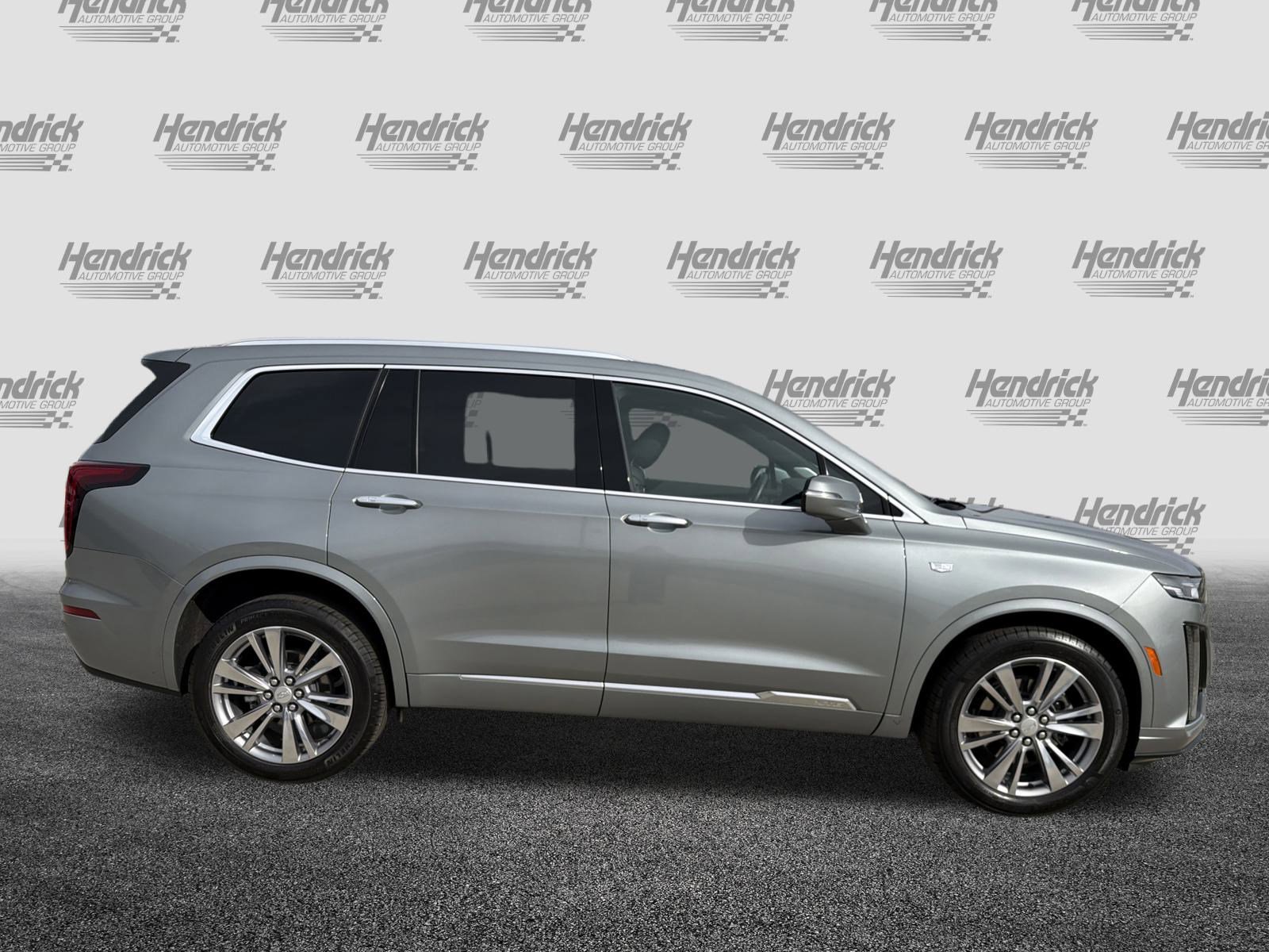 Used 2023 Cadillac XT6 Premium Luxury image 11