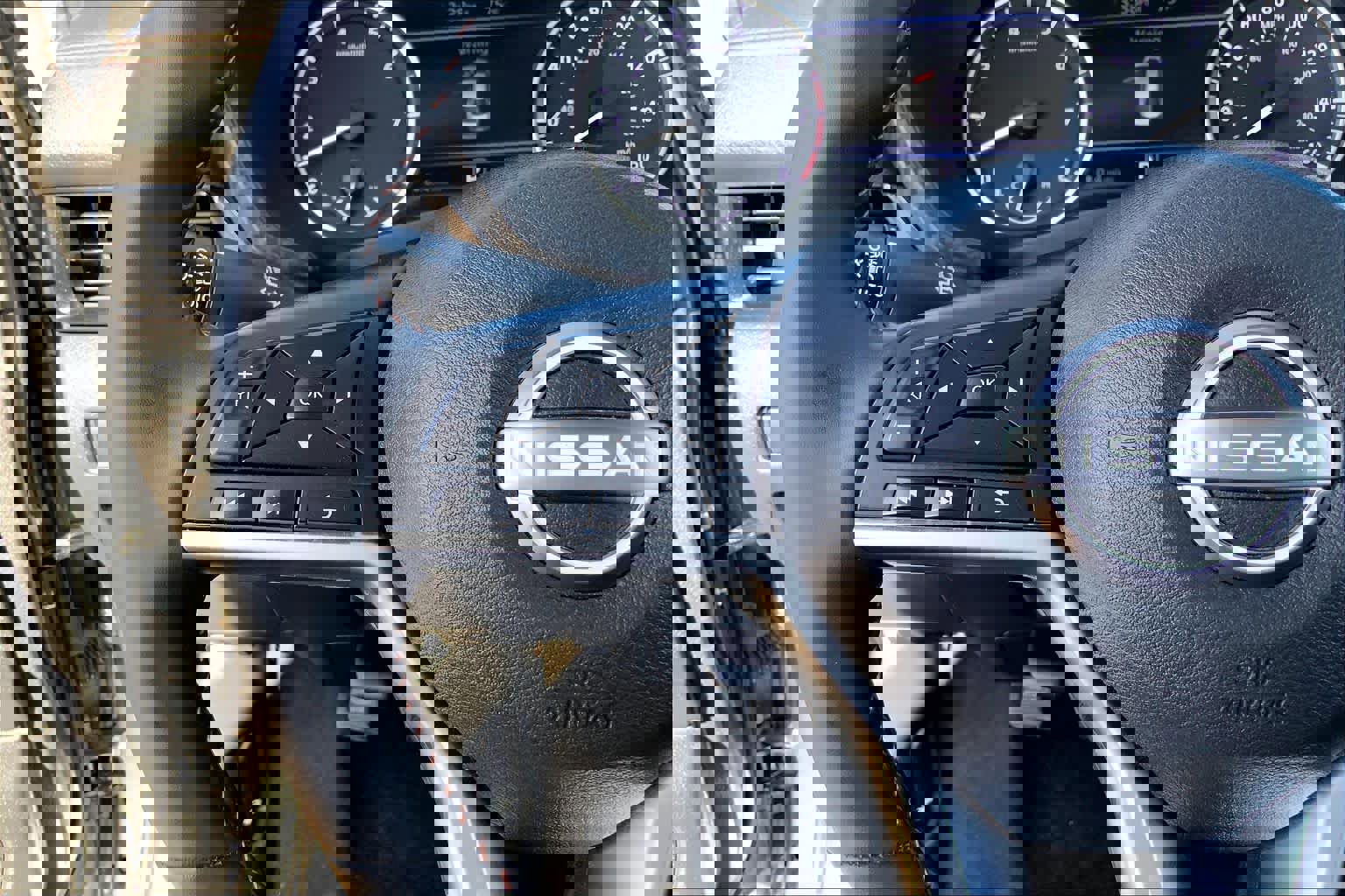 Used 2025 Nissan Sentra SR image 24