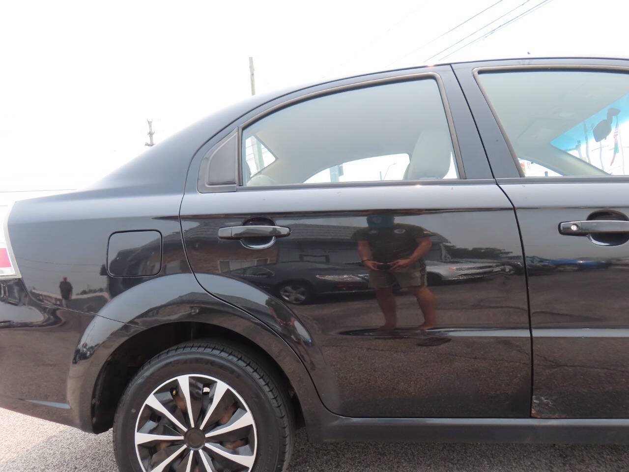 Used 2011 Chevrolet Aveo LT w/ Power and Convenience Package FWD image 21