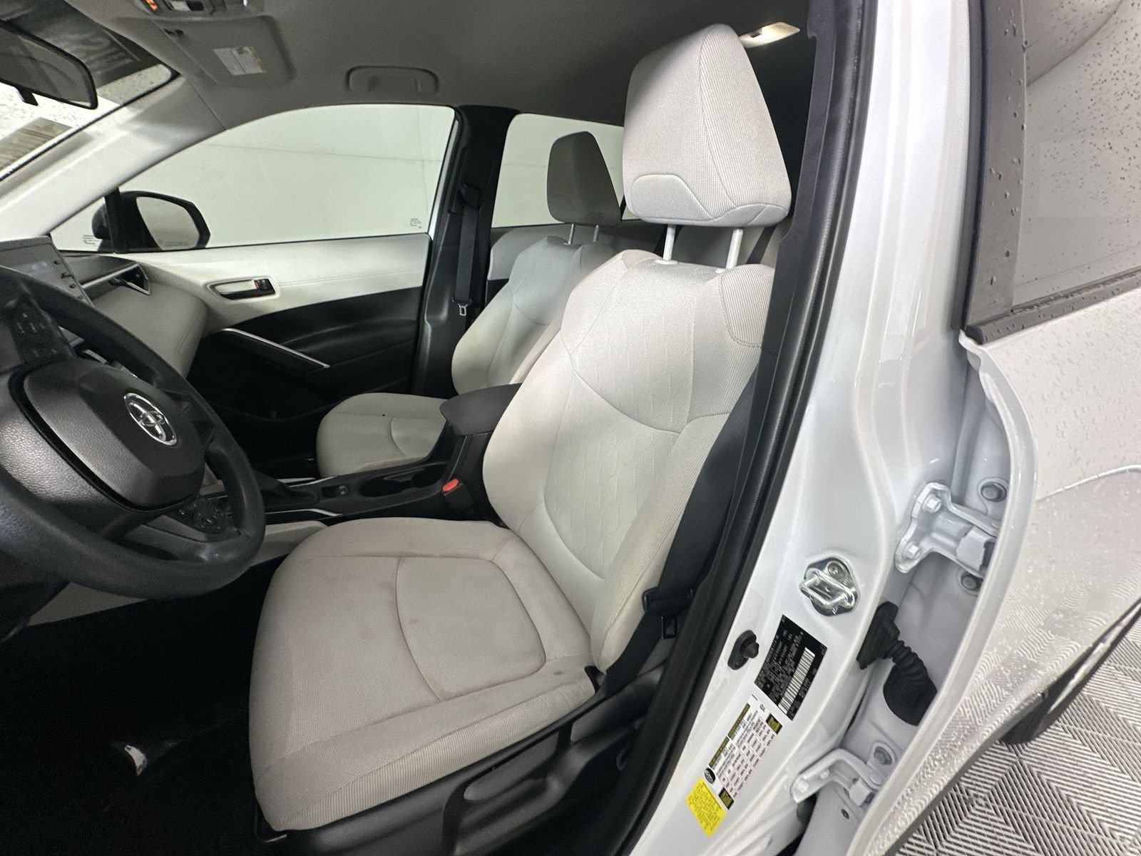Used 2022 Toyota Corolla Cross L FWD image 11