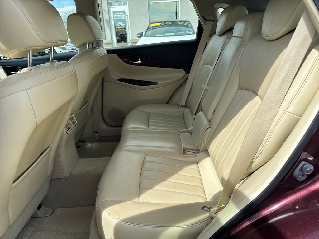 Used 2017 INFINITI QX50 AWD w/ Premium Plus Package image 23
