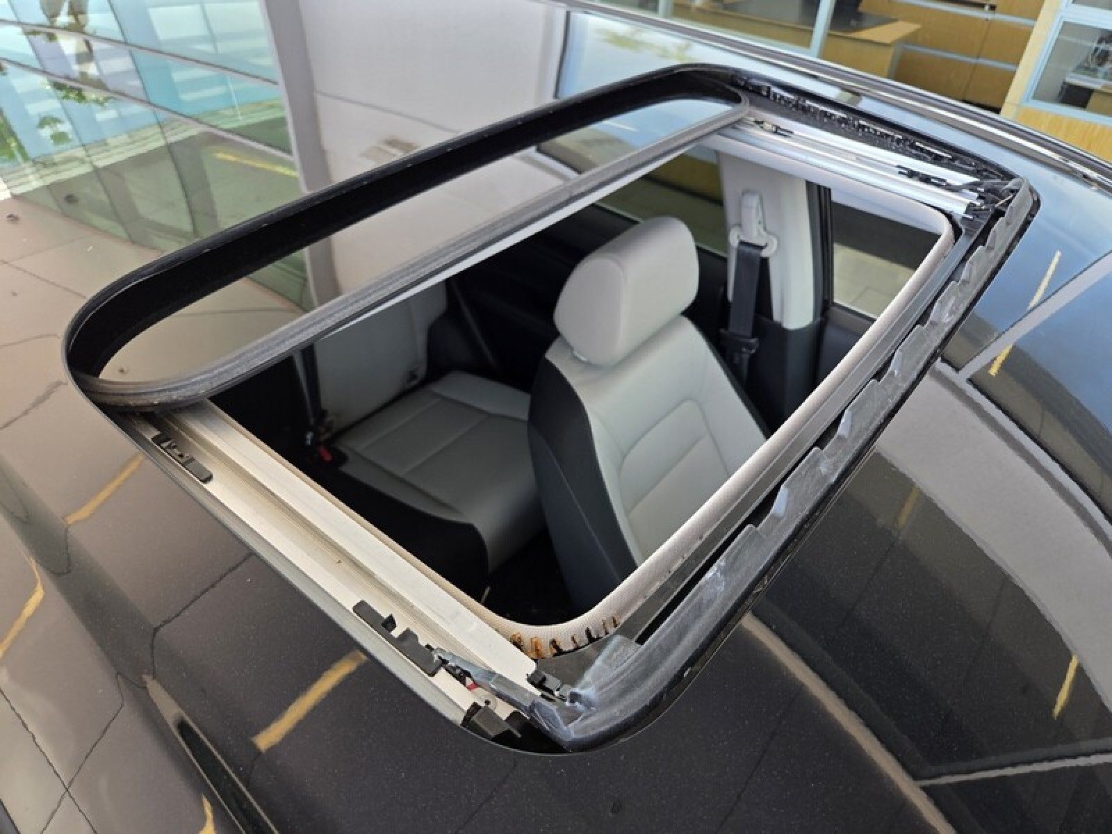 Used 2025 Honda CR-V EX image 21