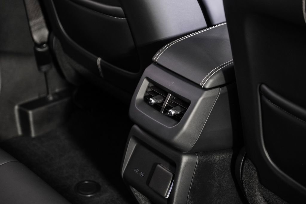 Used 2025 Cadillac Optiq Sport 1 w/ LPO, Floor Liner Package image 33