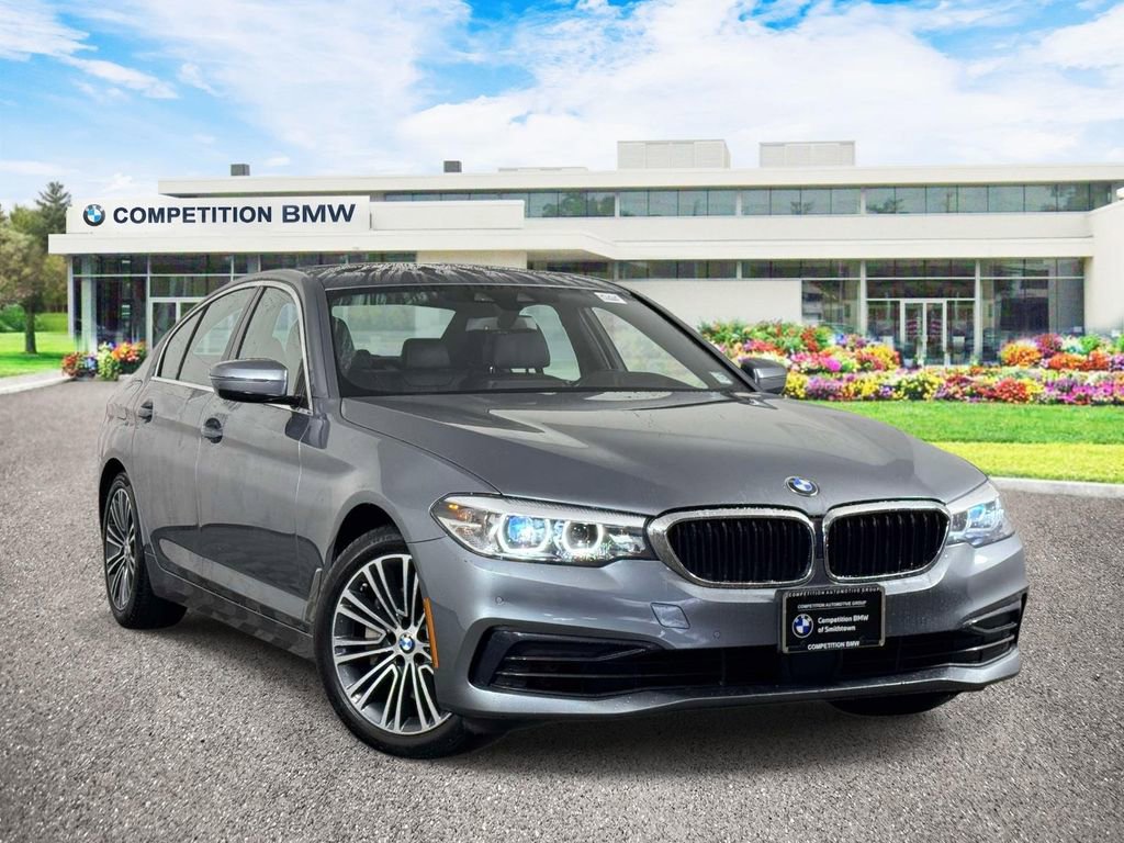 Used 2019 BMW 540i xDrive AWD/4WD image 1