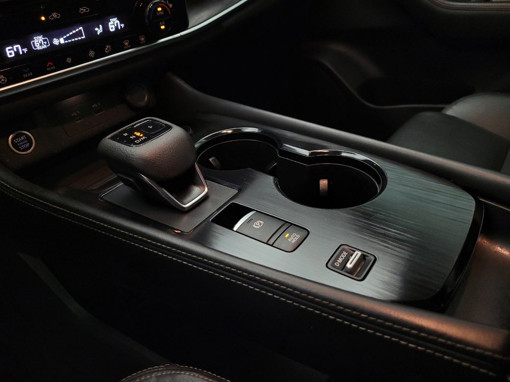 Used 2021 Nissan Rogue SL w/ Premium Package image 26