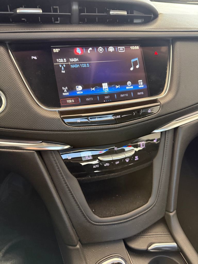 Used 2017 Cadillac XT5 Luxury FWD image 10