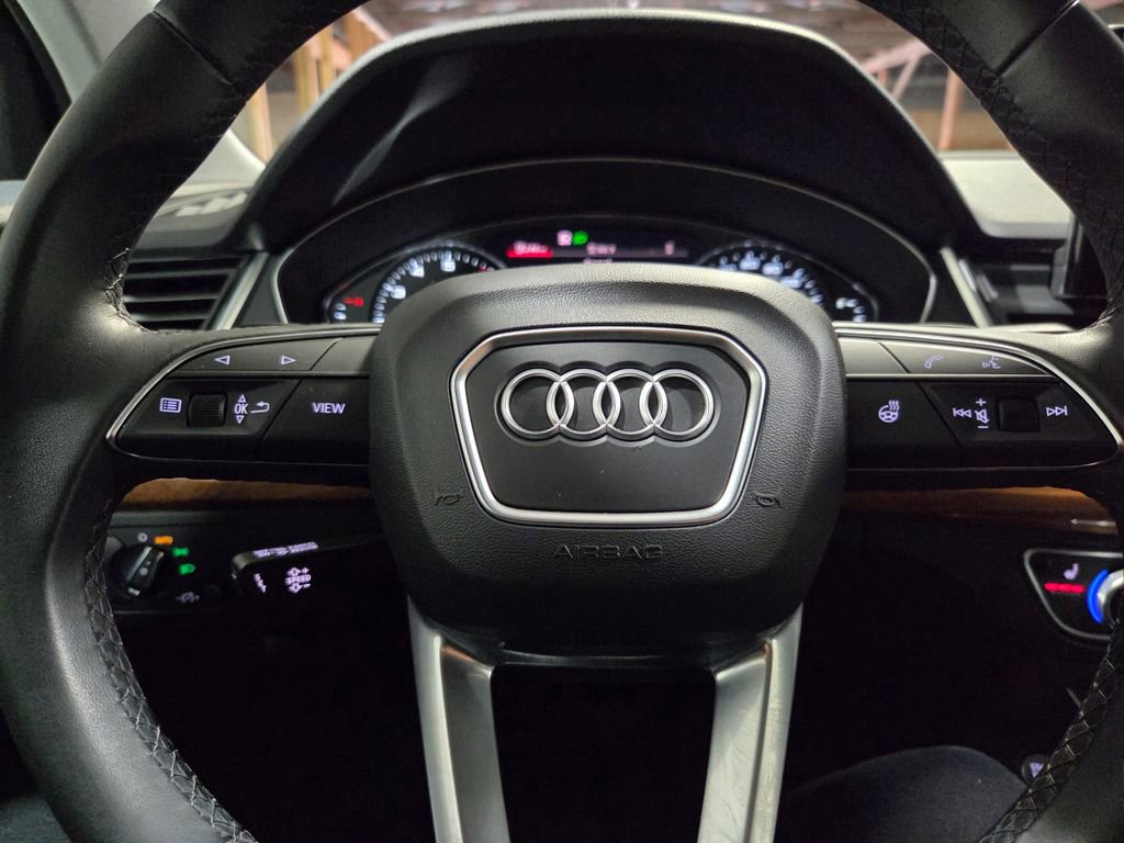 Used 2022 Audi Q5 2.0T Premium w/ Convenience Package image 6