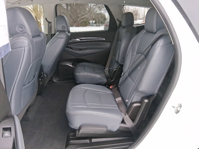 Used 2019 Buick Enclave Essence image 24