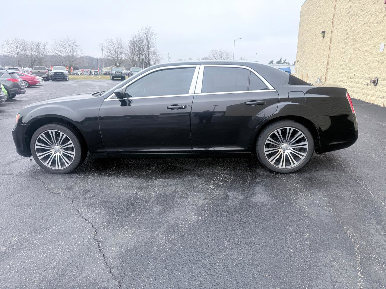 Used 2013 Chrysler 300 S image 2