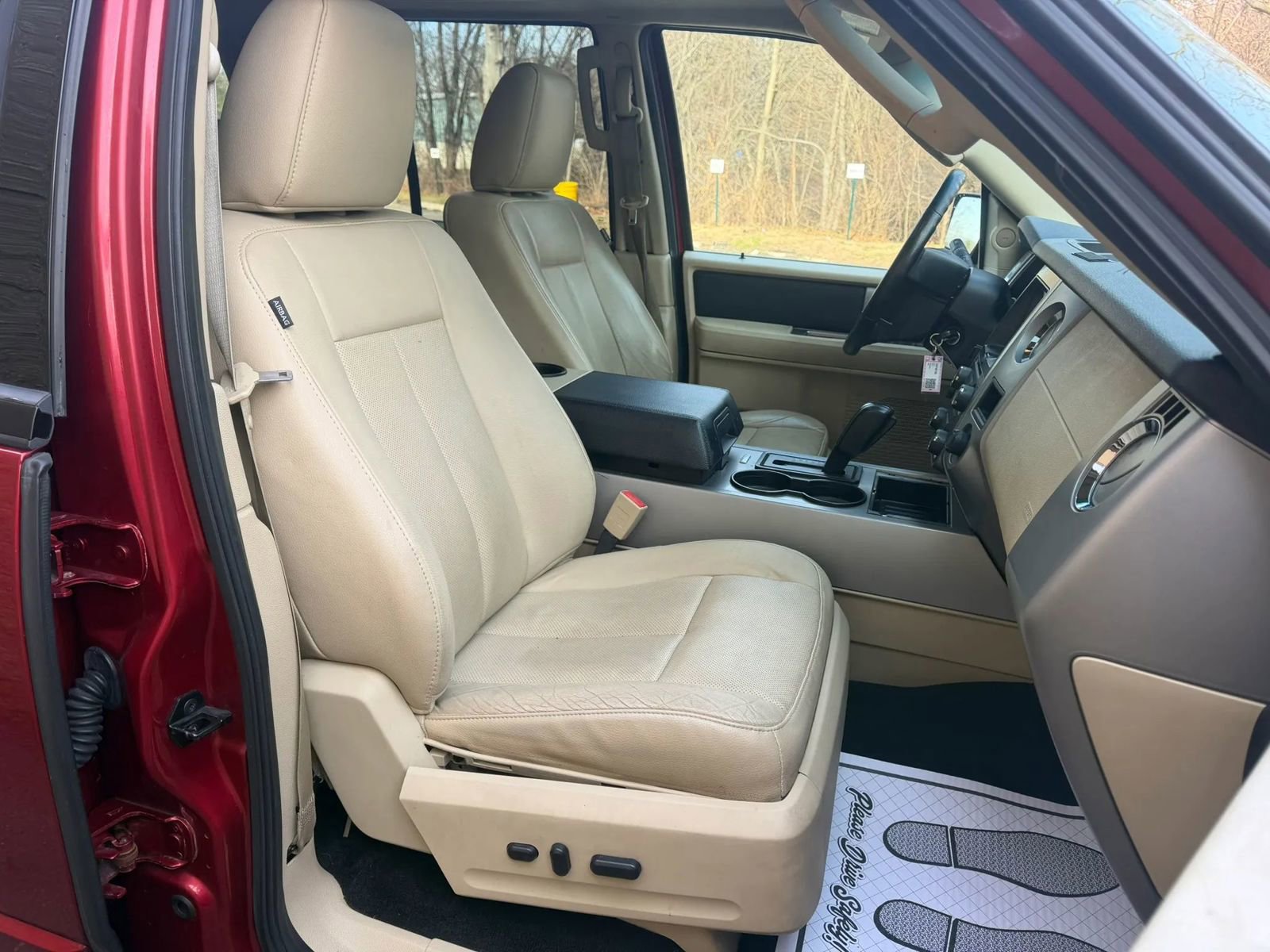 Used 2016 Ford Expedition XLT w/ Equipment Group 202A image 23