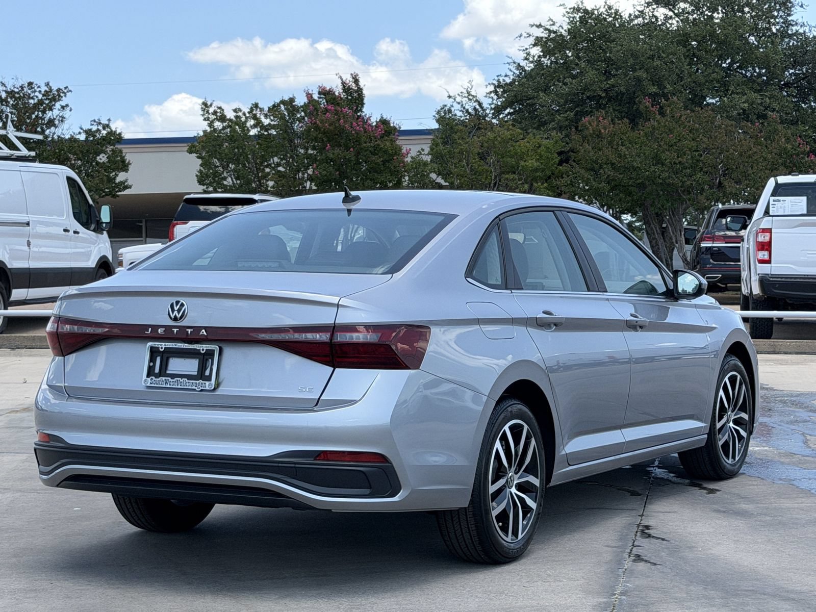 New 2026 Volkswagen Jetta SE FWD image 4