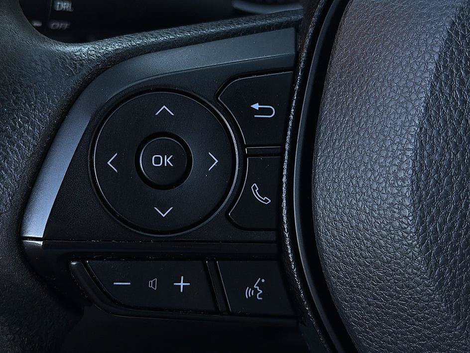 Used 2019 Toyota RAV4 LE FWD image 16