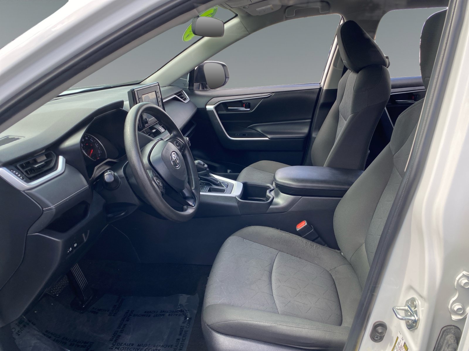 Used 2022 Toyota RAV4 XLE FWD image 9