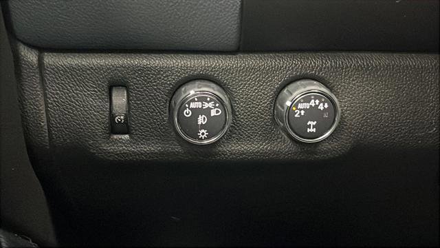 Used 2019 Chevrolet Colorado Z71 w/ Z71 Midnight Edition AWD/4WD image 31
