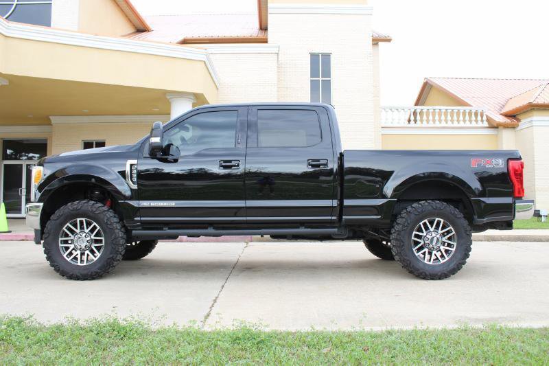 Used 2017 Ford F250 Lariat w/ FX4 Off-Road Package image 11