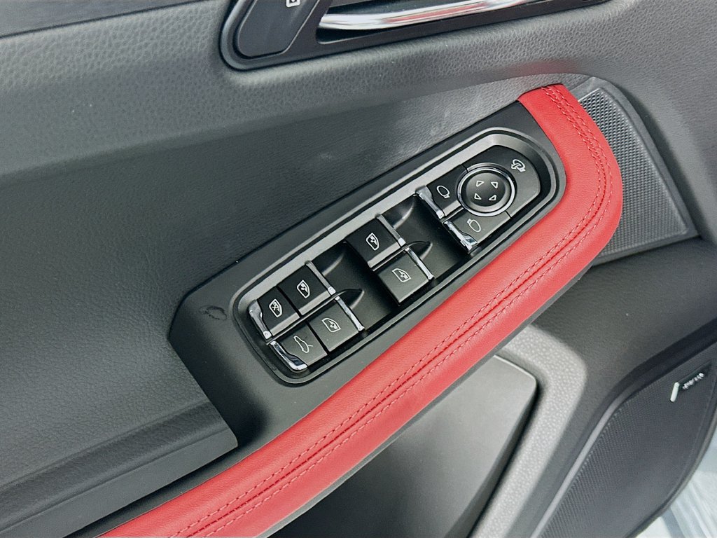 New 2026 Porsche Macan GTS AWD/4WD image 20