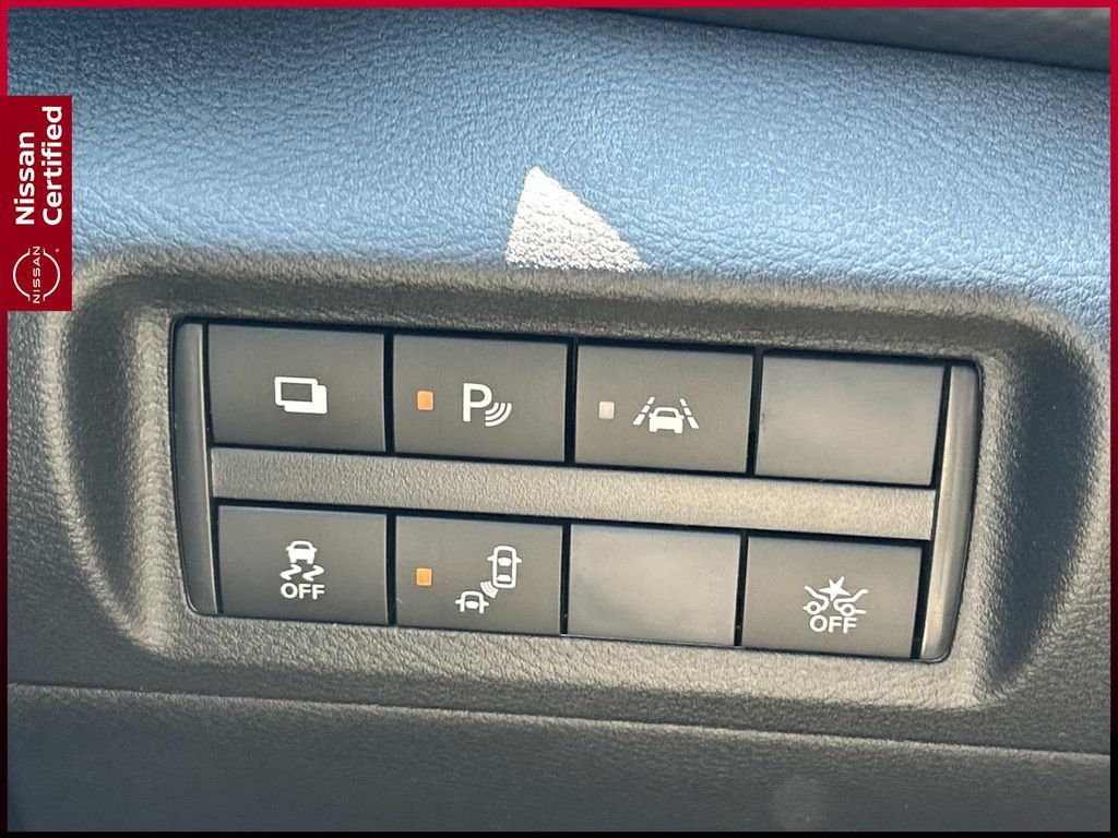 Certified 2025 Nissan Kicks Play S FWD image 26