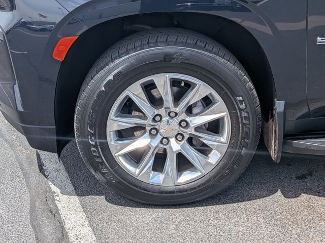 Used 2023 Chevrolet Suburban Premier AWD/4WD image 15