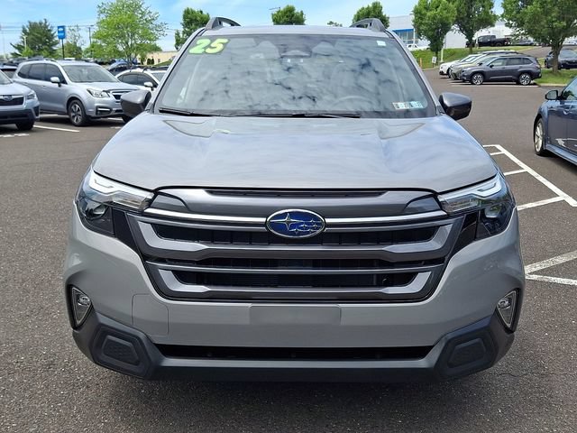 Certified 2025 Subaru Forester Premium AWD/4WD image 2
